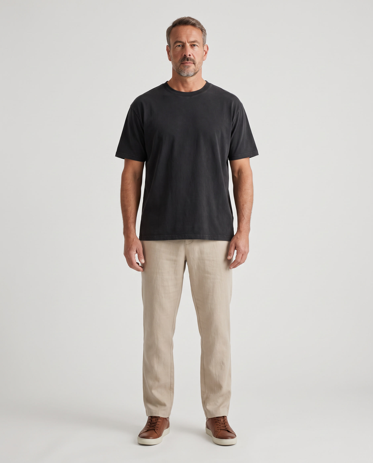 EAZEN Essential Tee - Washed Black - Model Man-1 Studio Front