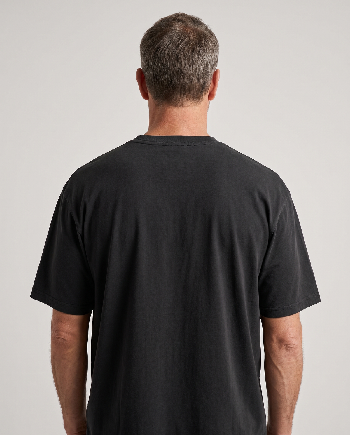 EAZEN Essential Tee - Washed Black - Model Man-1 Studio Back