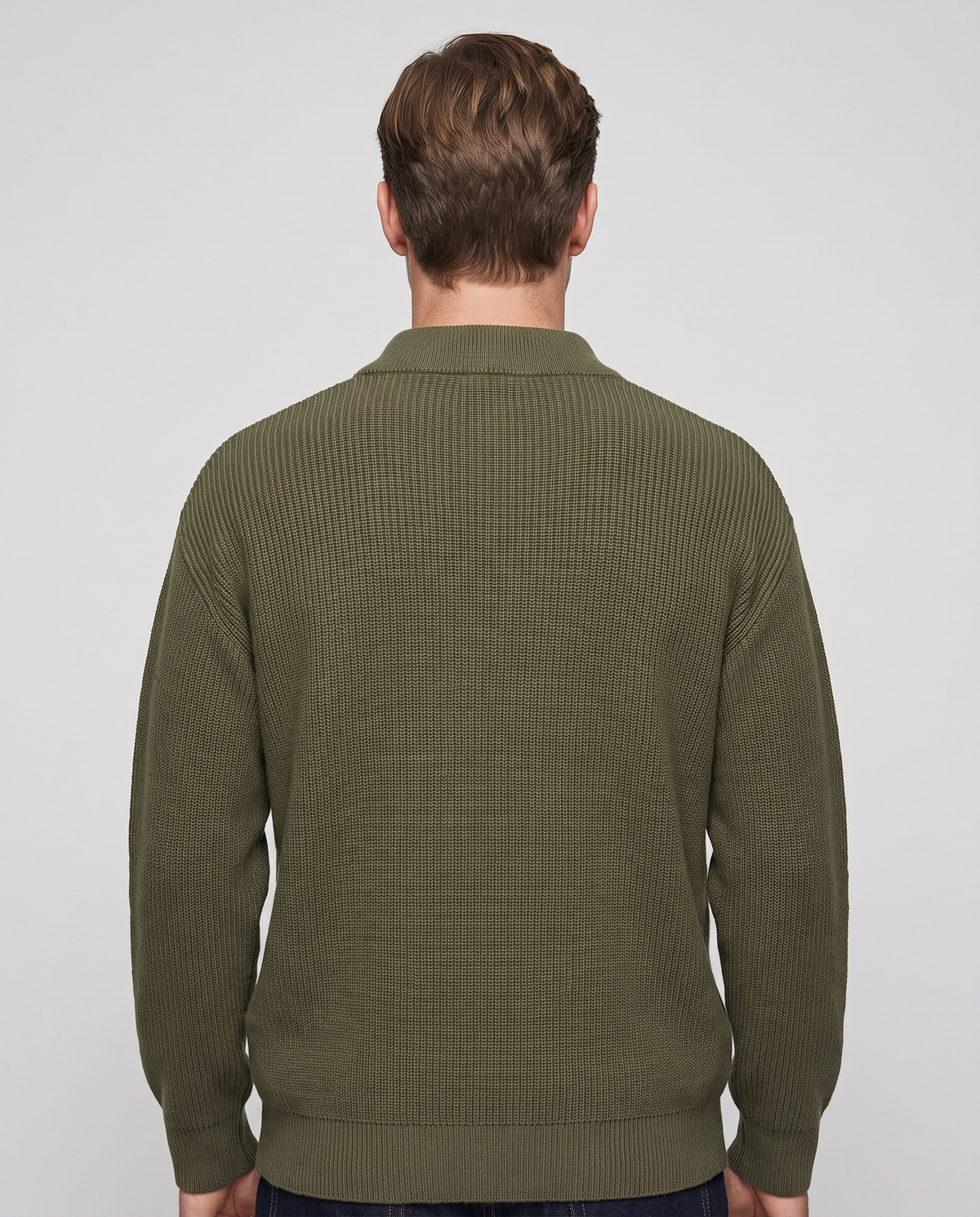 EAZEN Halfzip Polo - Olive - Model Thijs Studio Back