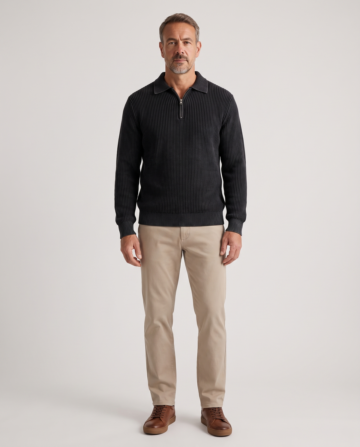 EAZEN Halfzip Polo - Washed Black - Model Man-1 Studio Front