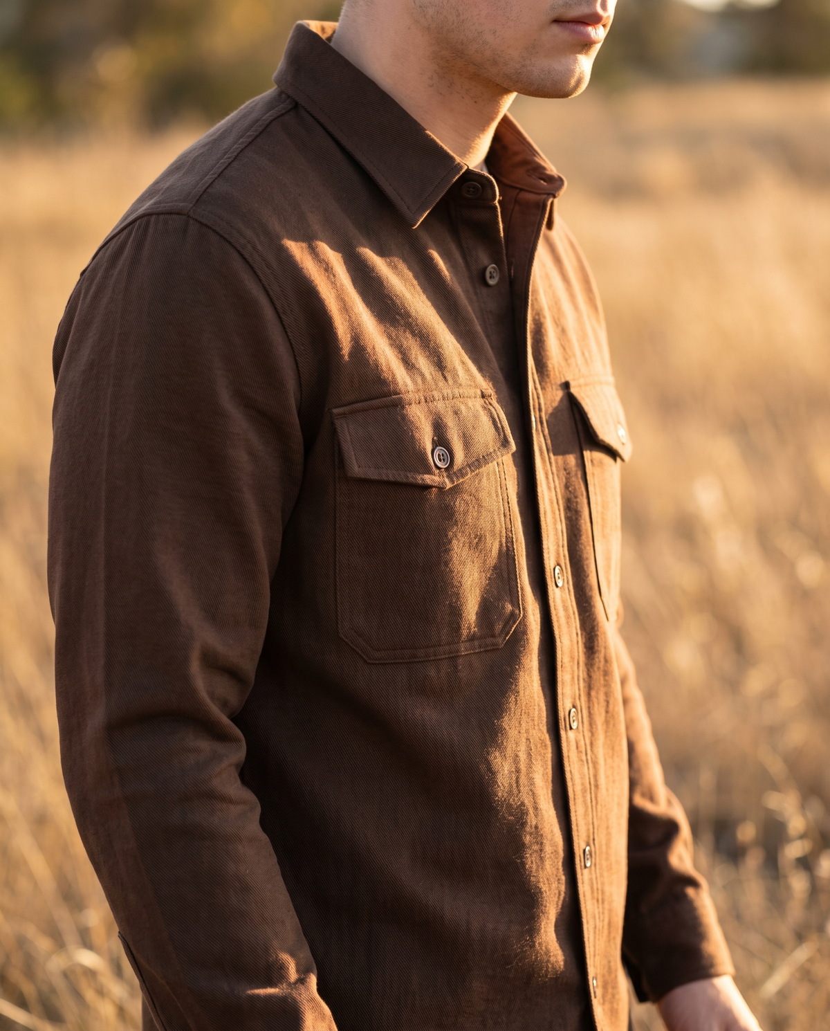 EAZEN Overshirt – Chocolate Brown – outdoor – model EAZEN-Vriend