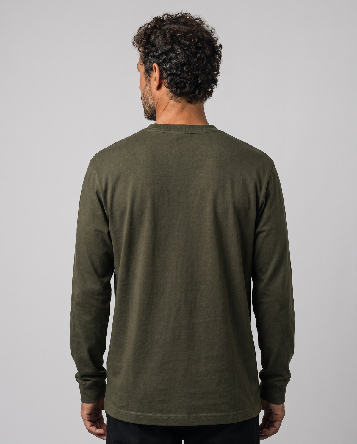 EAZEN Longsleeve – Olive – studio – back – no print