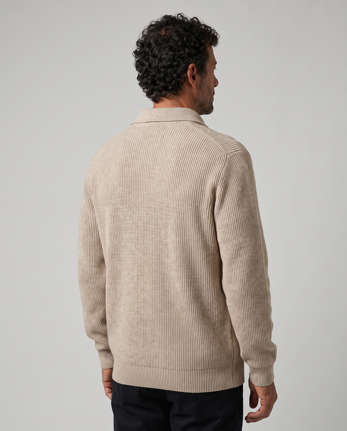 EAZEN Halfzip Polo – Sand – studio – model EAZEN-Vriend