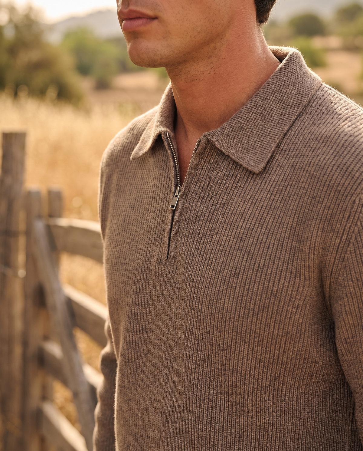 EAZEN Halfzip Polo – Taupe – outdoor – model EAZEN-Vriend