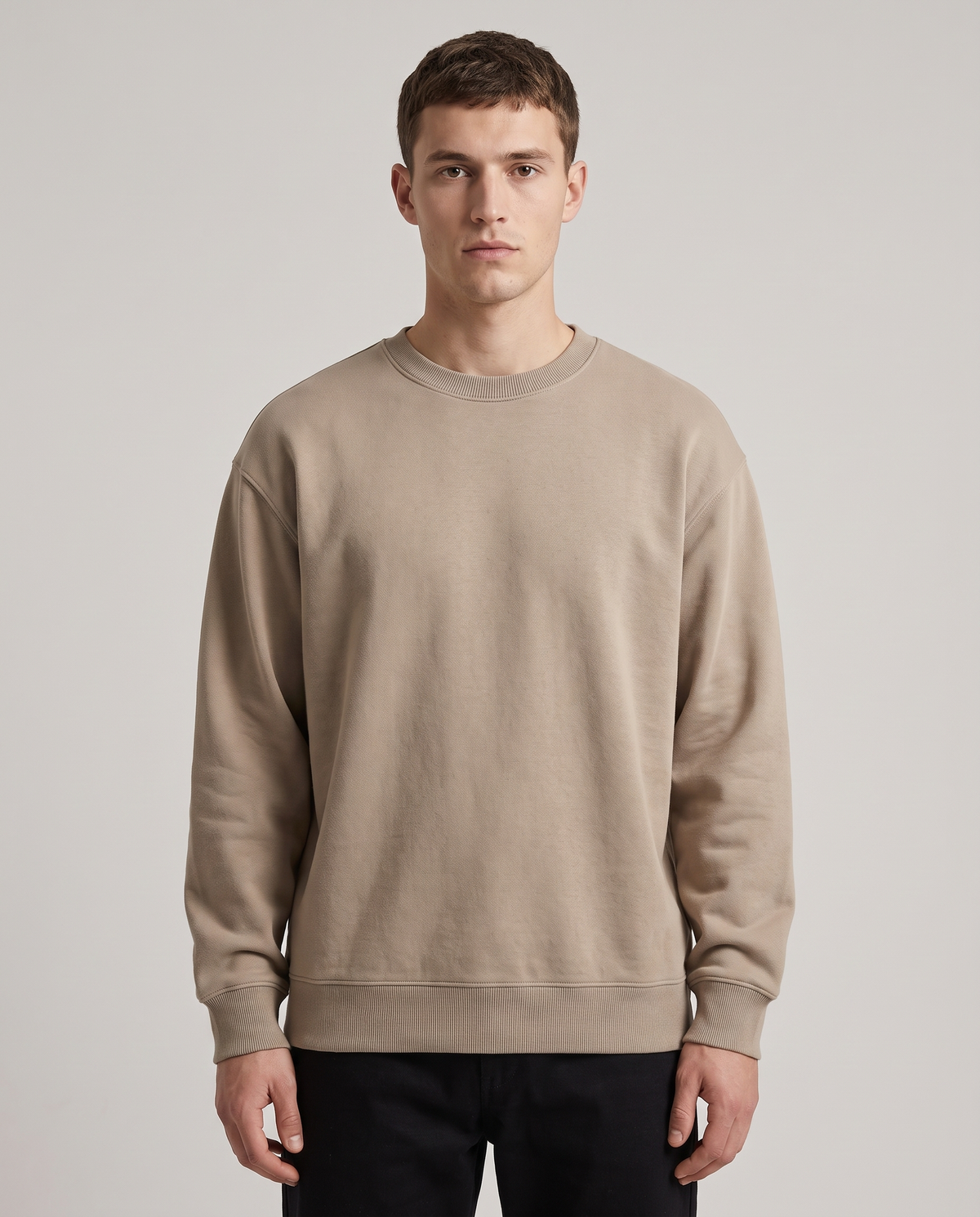 EAZEN Crewneck Sweater – Sand – studio – front