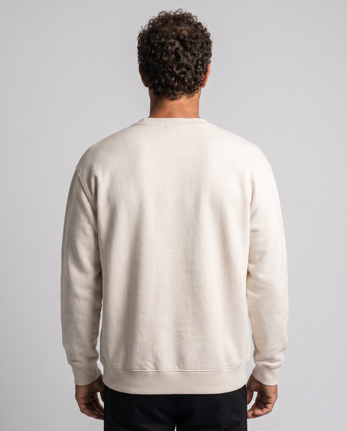 EAZEN Crewneck Sweater – Off White – studio – back
