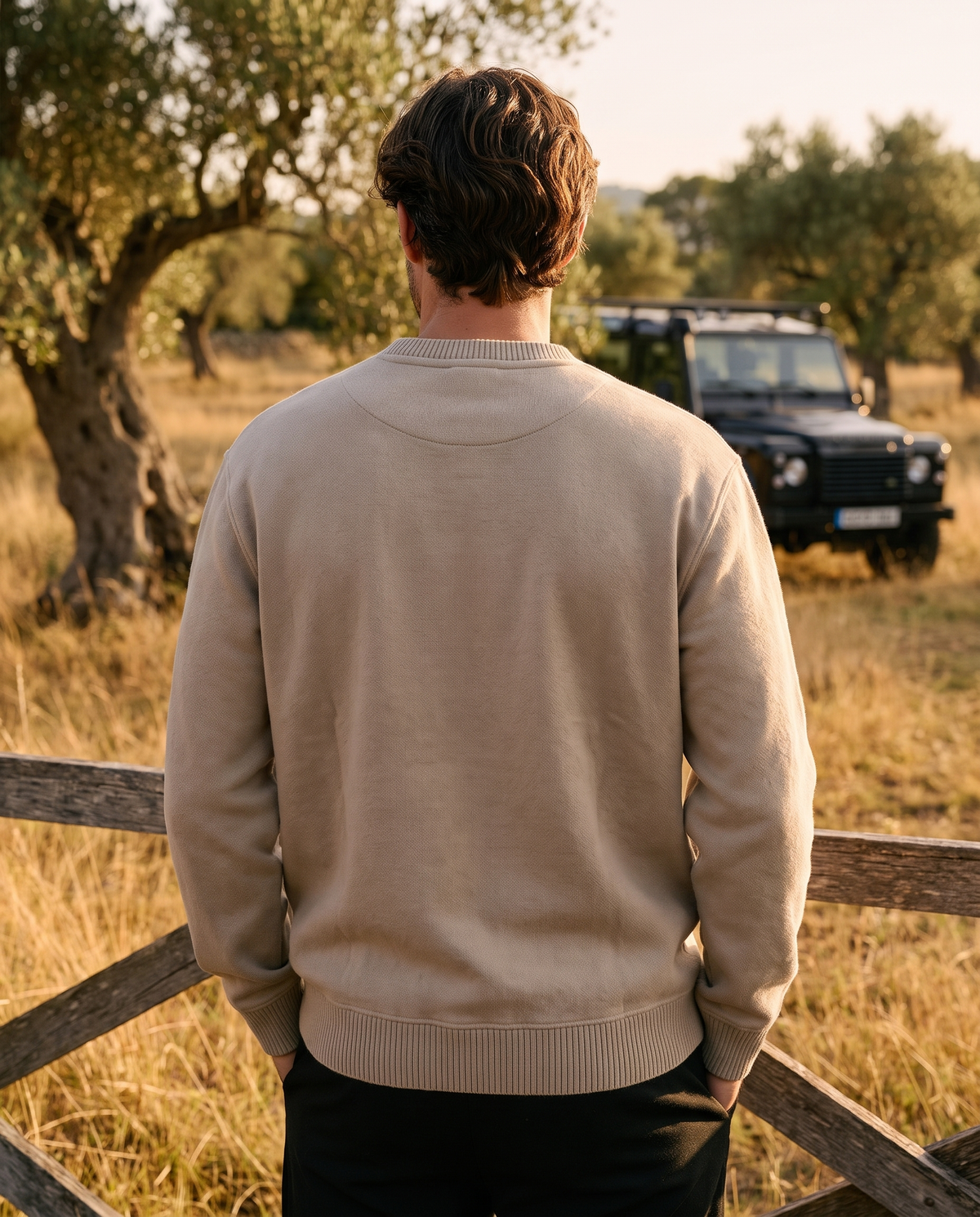 EAZEN Crewneck Sweater – Sand – outdoor – back