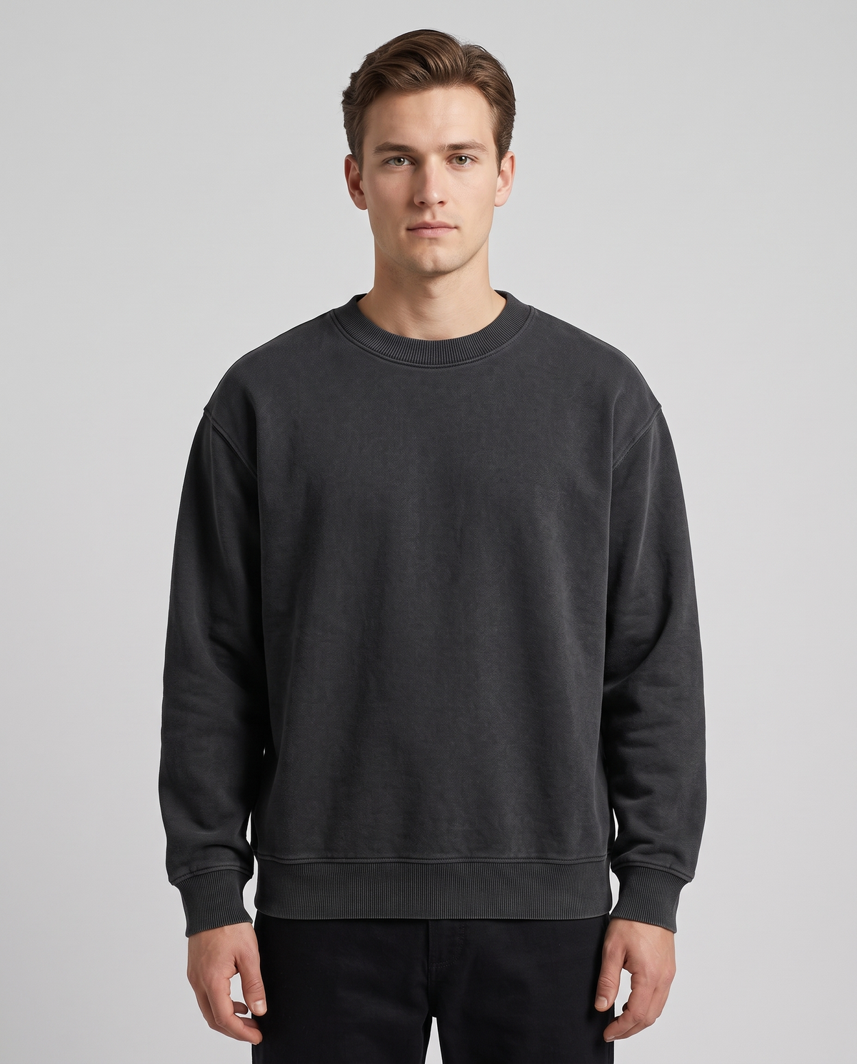 EAZEN Crewneck Sweater – Washed Black – studio – front