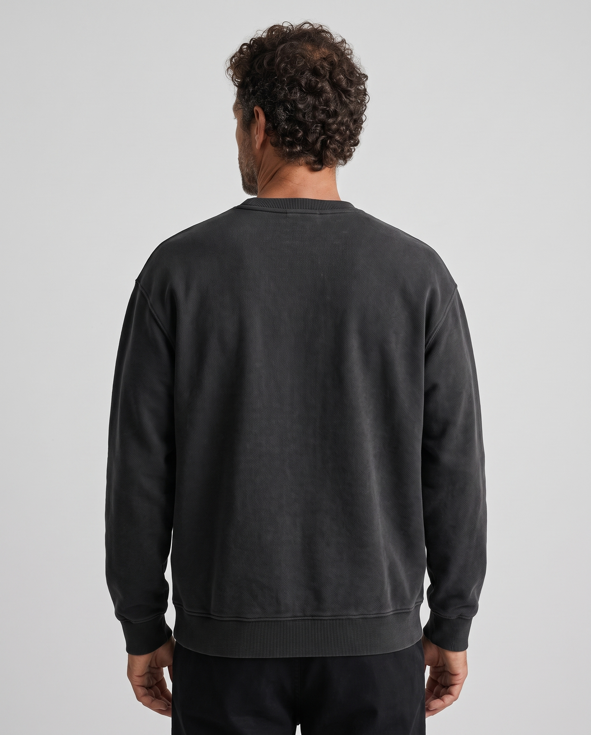 EAZEN Crewneck Sweater – Washed Black – studio – back